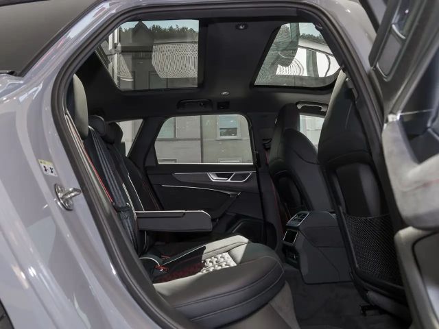 Audi RS6 Avant Performance Quattro