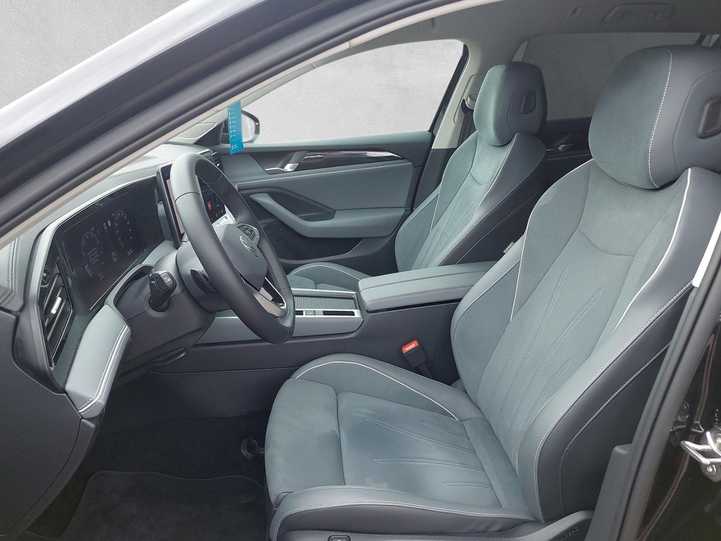 Volkswagen Passat 1.5 eTSI Business Variant