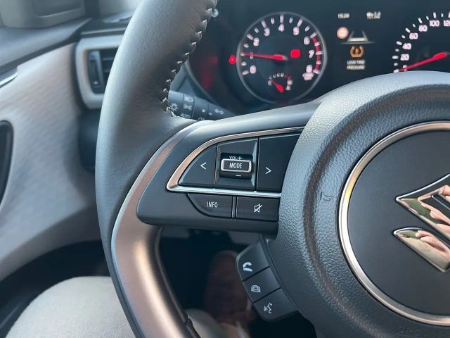 Suzuki Swift Flash Hybrid