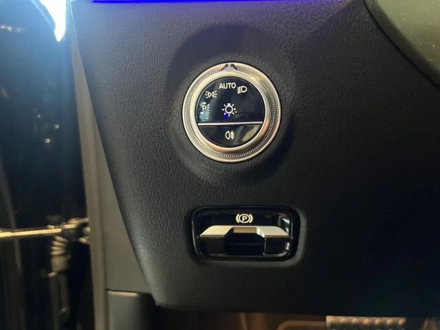 Mercedes-Benz C 180 AMG Line Sedan