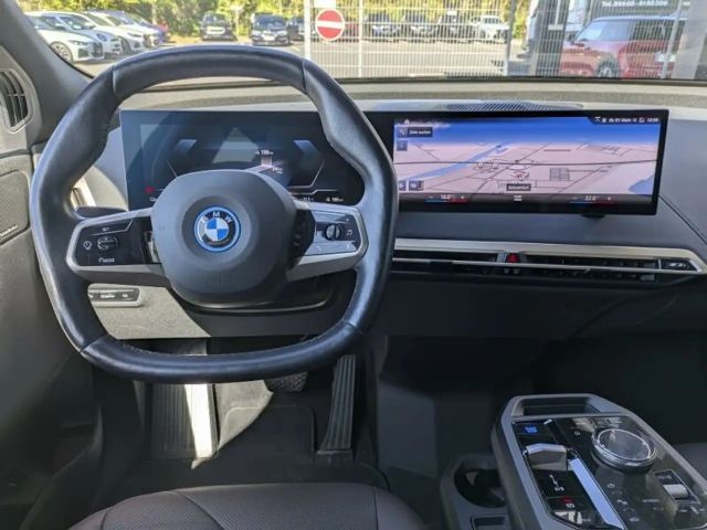 BMW iX xDrive50