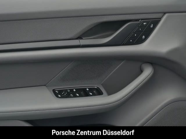 Porsche Taycan Surround-View Abstandstempomat Panorama