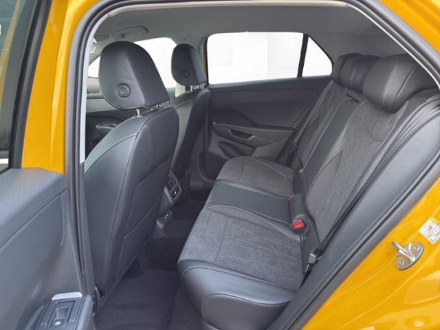 Volkswagen T-Roc 1.5l eTSI MATRIX+CARPLAY+AEREA+HEAD