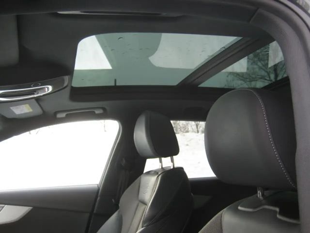 Audi A4 40 TDI S-Line