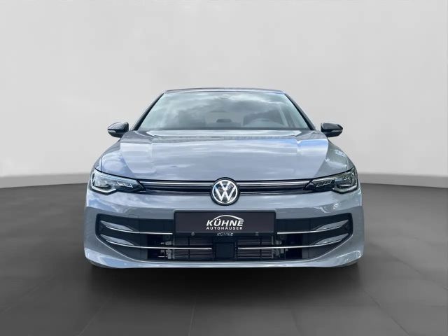 Volkswagen Golf 1.5 TSI IQ.Drive