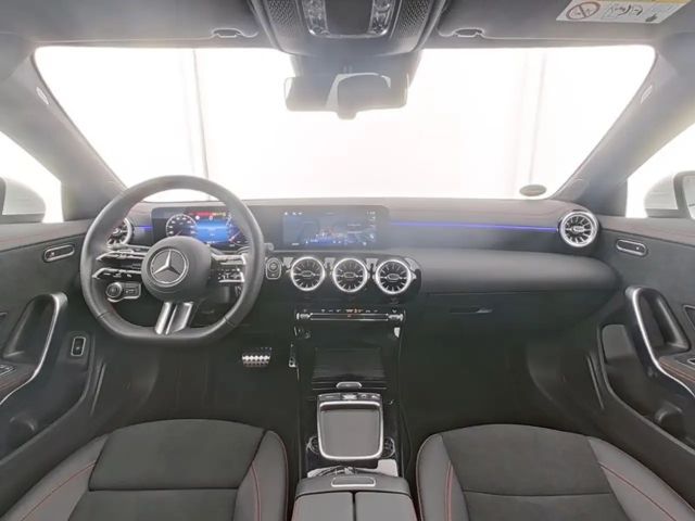 Mercedes-Benz CLA 200 AMG Line Shooting Brake