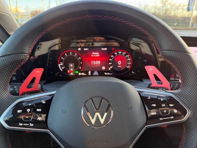 Volkswagen Golf 2.0 TSI DSG Golf VIII