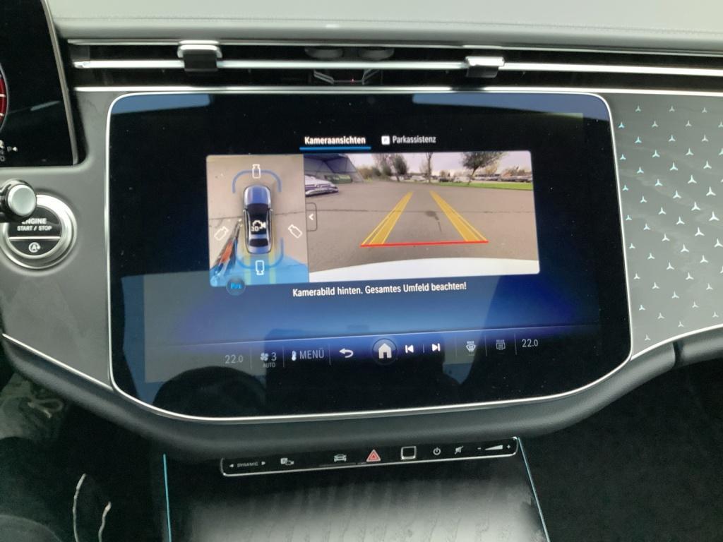 Mercedes-Benz E 200 AMG Line Sedan