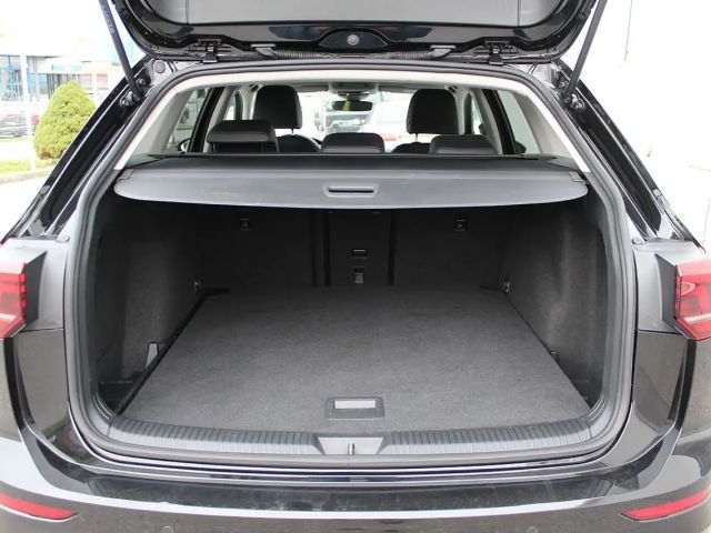 Volkswagen Golf ACT DSG Life Variant