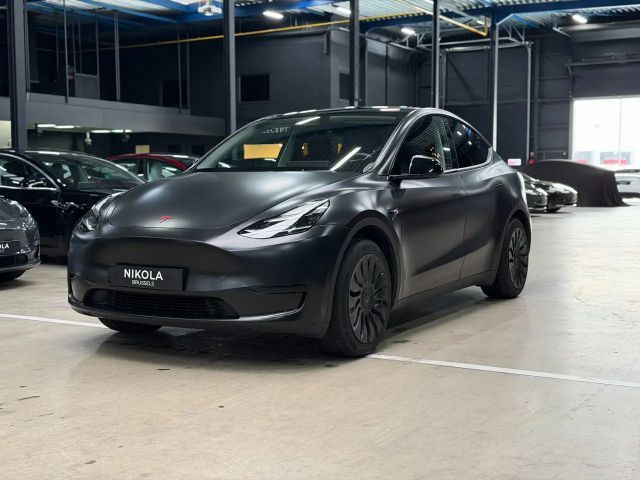 Tesla Model Y REAR WHEEL DRIVE - FULL WRAP - AUTOPILOT