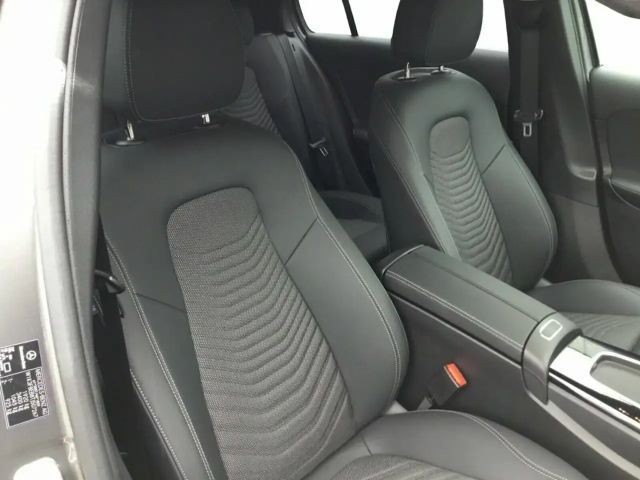 Mercedes-Benz A 180 Progressive