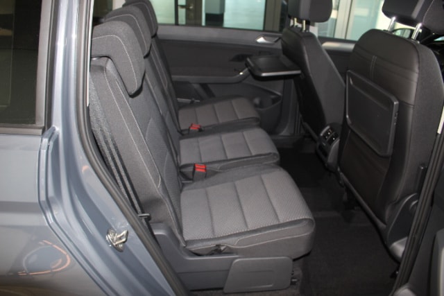 Volkswagen Touran Touran 1.5 TSI DSG Comfortline AHK, RFK, R2D,