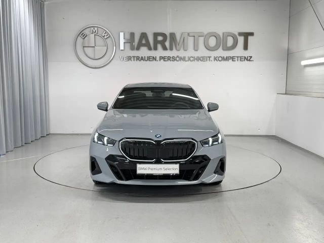 BMW 530 530e M-Sport Sedan xDrive