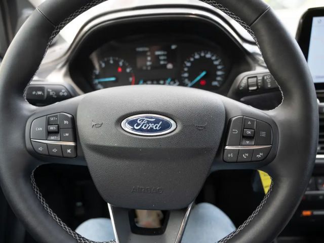 Ford Puma EcoBoost Titanium