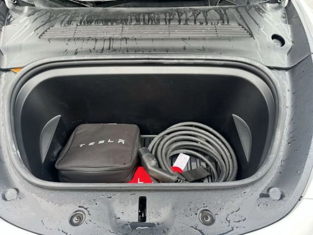 Tesla Model Y AWD Dual Motor Long Range