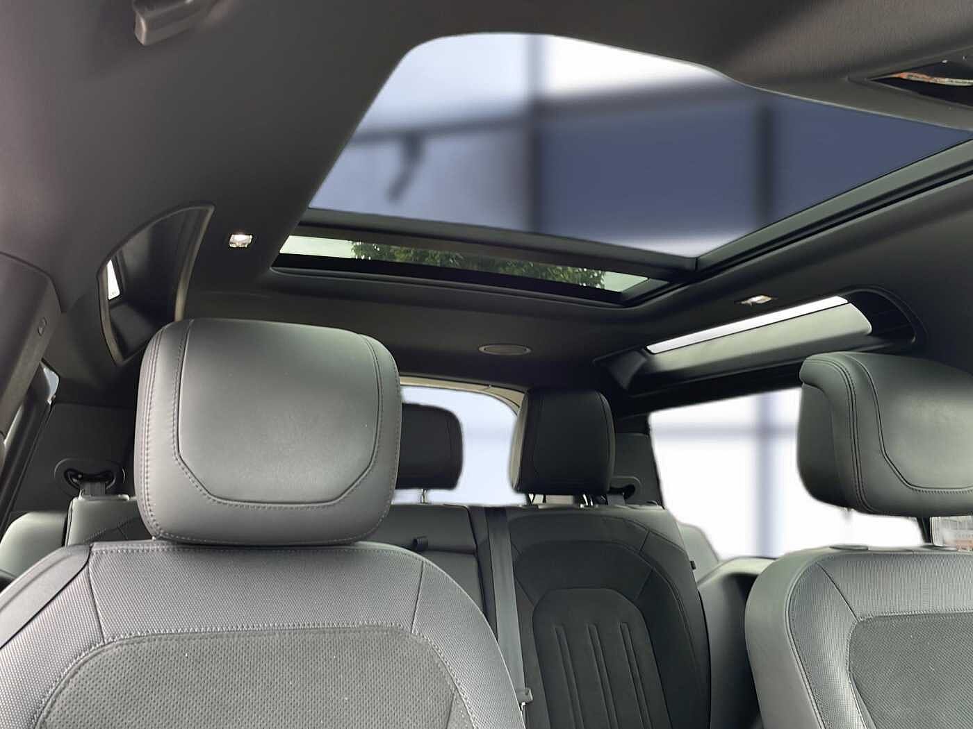 Land Rover Defender 90