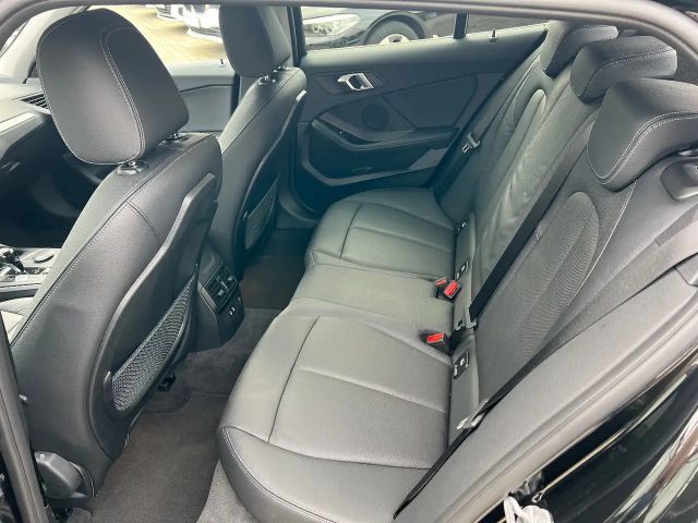 BMW 116 116d Advantage pakket Sedan