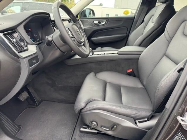 Volvo XC60 AWD Dark Plus