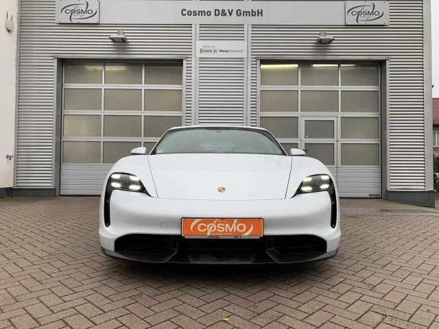Porsche Taycan S Turbo