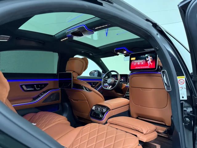 Mercedes-Benz S 500 AMG Line Sedan