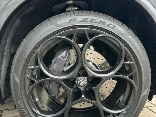 Alfa Romeo Stelvio Q4 Quadrifoglio Turbo