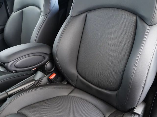 MINI Cooper S Cabrio John Cooper Works Trim