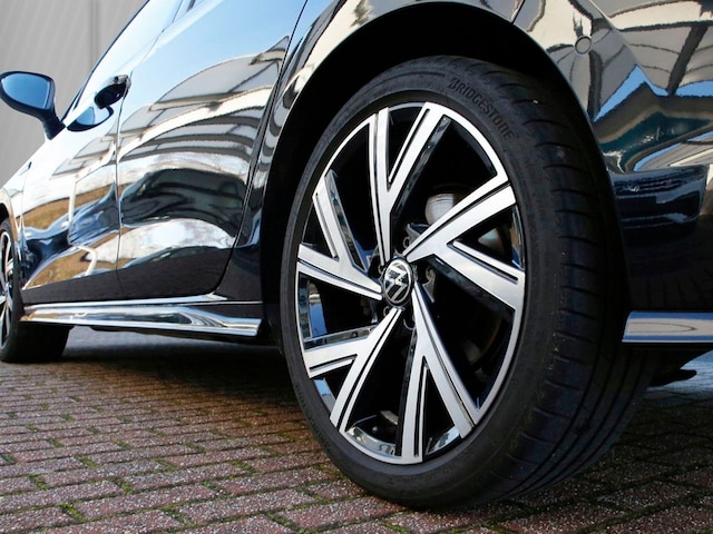 Volkswagen Golf 2.0 TDI DSG Golf VIII R-Line