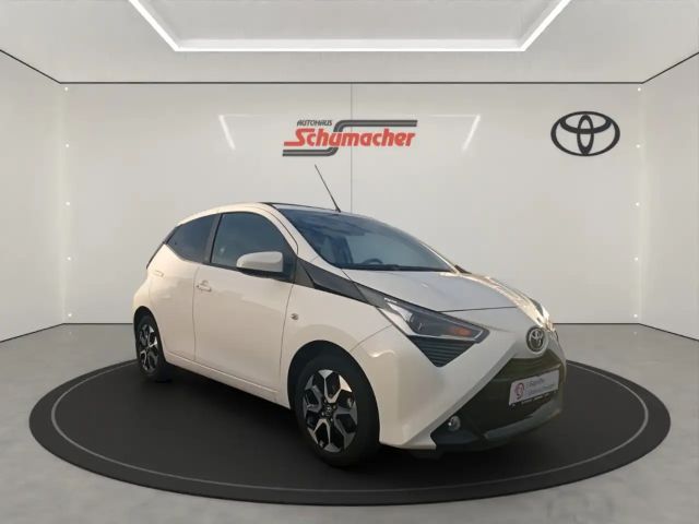 Toyota Aygo Hatchback Play Team D