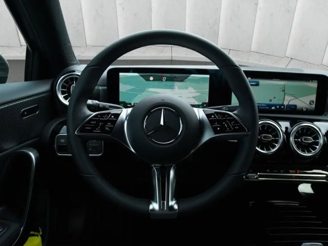 Mercedes-Benz A 180 Hatchback Progressive