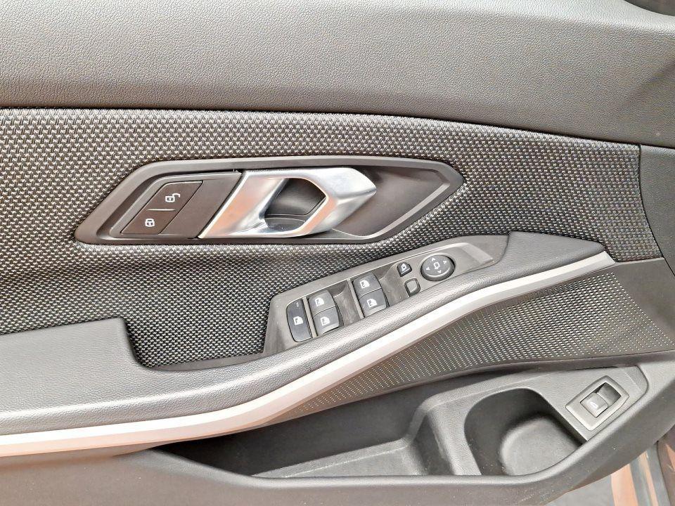 BMW 330 330i Touring