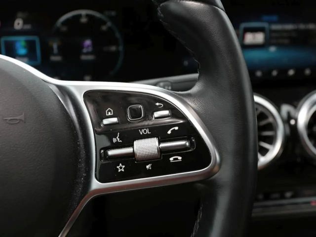 Mercedes-Benz EQB 300 4MATIC Progressive