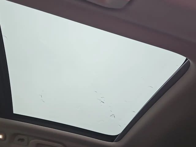 Volvo V60 AWD Dark Plus T6