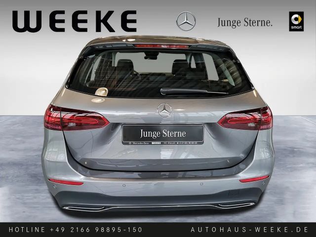 Mercedes-Benz B 180 Progressive Sedan