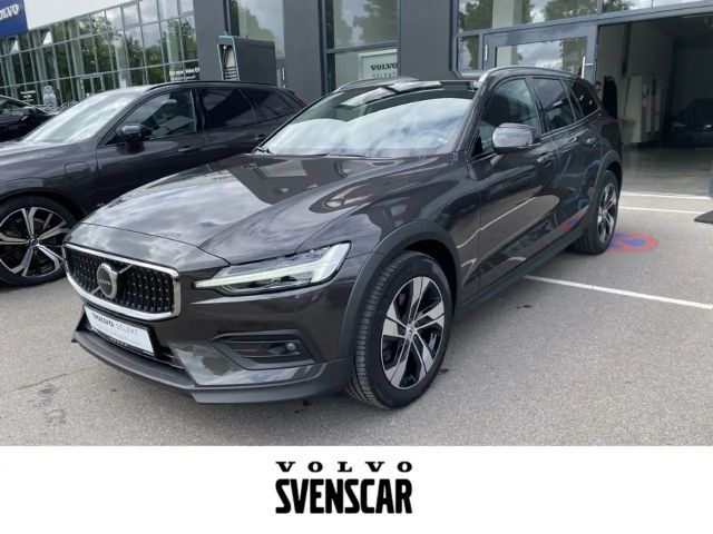 Volvo V60 Cross Country AWD Plus