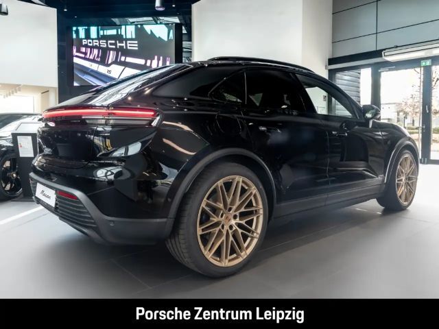 Porsche Macan 4