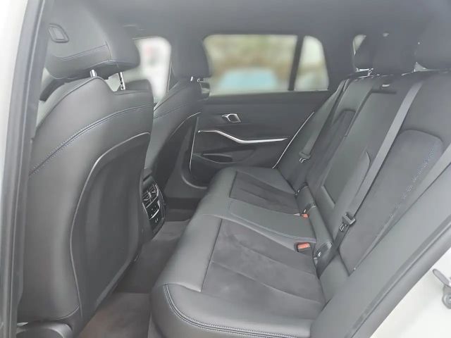 BMW 320 320i M-Sport Touring