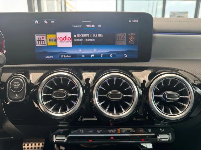 Mercedes-Benz CLA 200 AMG Line Coupé