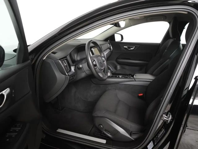 Volvo V60 AWD R-Design Recharge T8