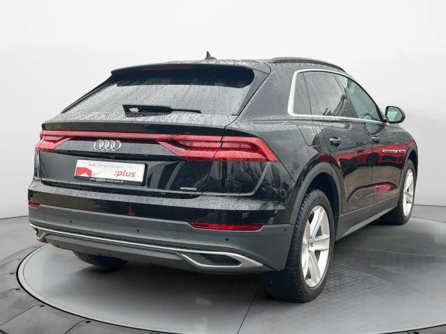 Audi Q8 55 TFSI Ambiente Quattro