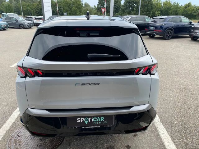 Peugeot E-5008 GT-Line