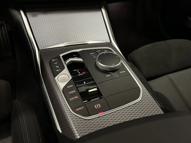 BMW 330 330e M-Sport Touring xDrive