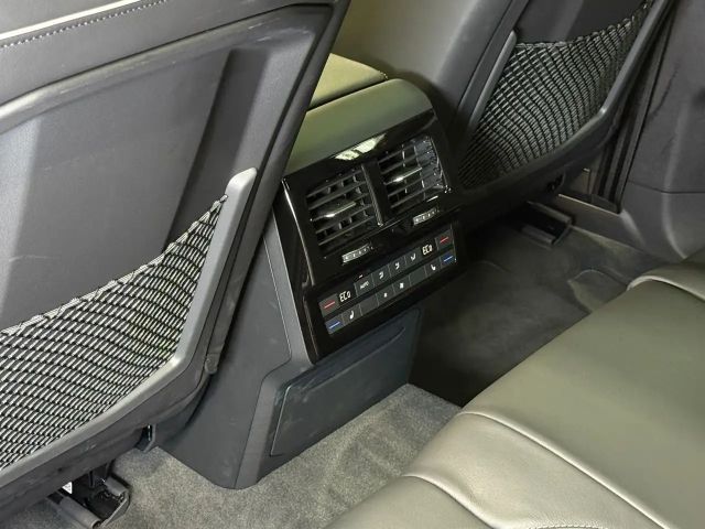 Volkswagen Touareg 3.0 V6 TDI R-Line