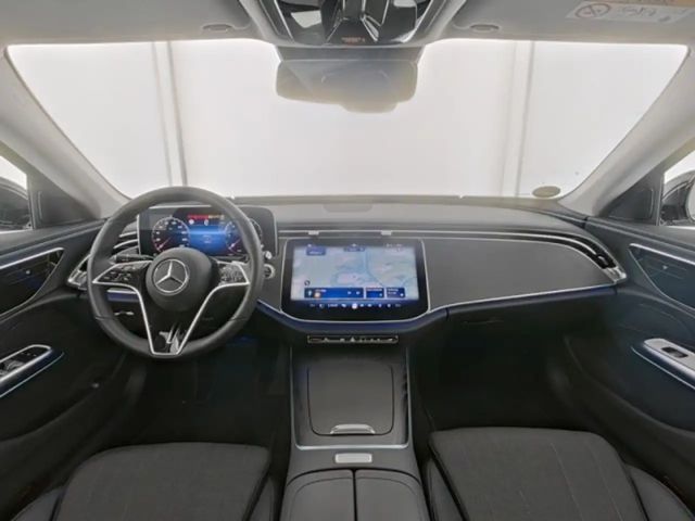 Mercedes-Benz E 220 AVANTGARDE E 220 d Sedan