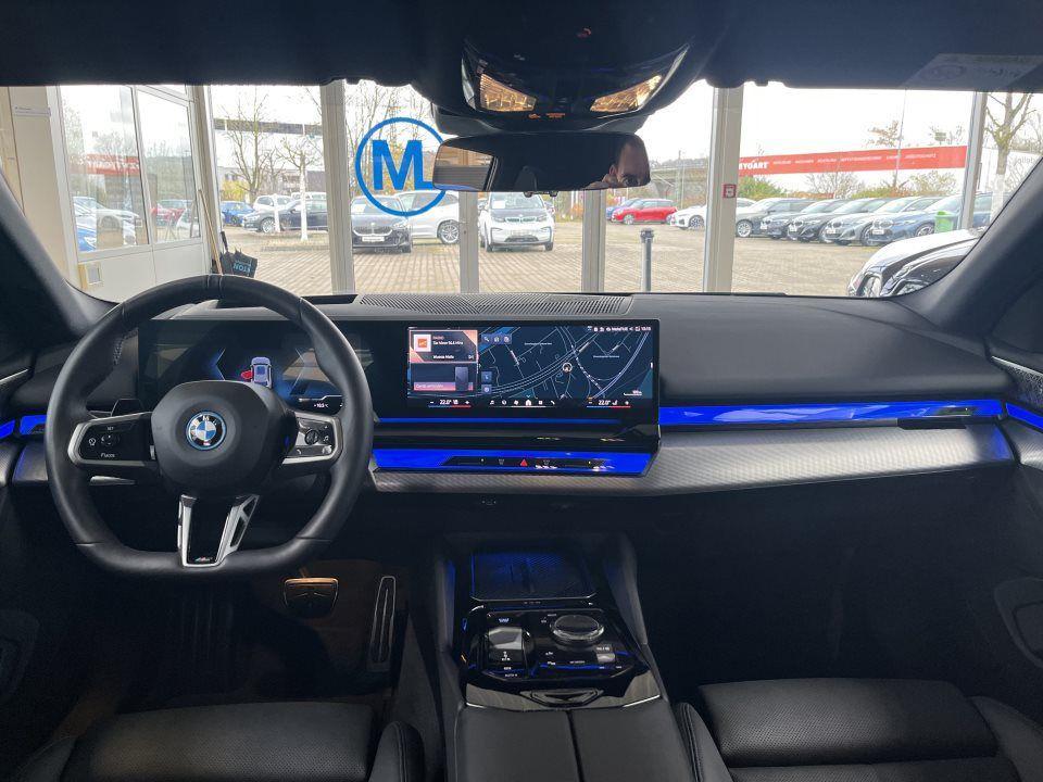 BMW i5 Touring eDrive40