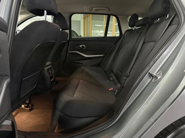 BMW 320 320d Touring xDrive