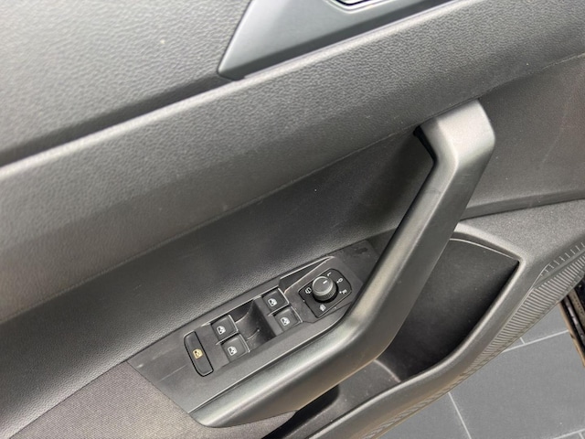 Volkswagen Taigo 1.0 TSI R-Line