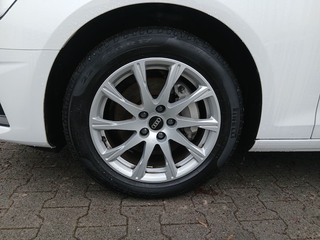 Audi A4 40 TFSI Avant S-Tronic