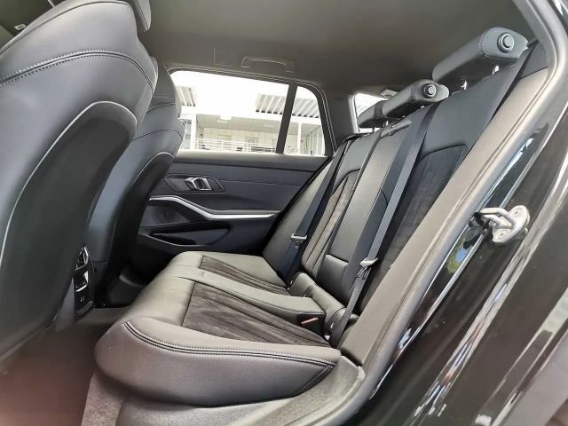 BMW 330 330i M-Sport Touring