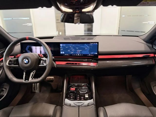 BMW M5 M5*GLASDACH*360°*HUD*MEMORY*B&W*AHK*GARANTIE*VOLL*