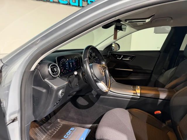 Mercedes-Benz C 200 AVANTGARDE C 200 d Sedan